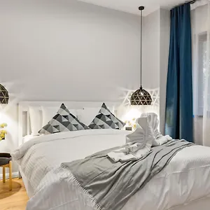 Tova Pearl Ultracentral - Romana Square Subway Apartament